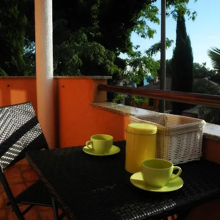 App Armando Apartament *
